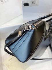 Borsa a mano Givenchy Antigona in pelle liscia