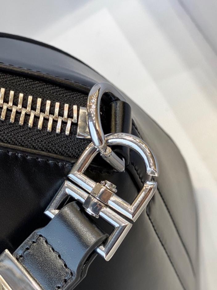 Borsa a mano Givenchy Antigona in pelle liscia