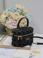 Borsa a mano piccola Dior 30 Montaigne “Panno grezzo nero con pelle”