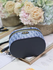 Borsa Vanity piccola 30 Montaigne “Denim Blue