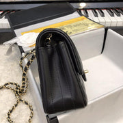 Fibbia a doppia C in pelle di pecora importata originale Chanel