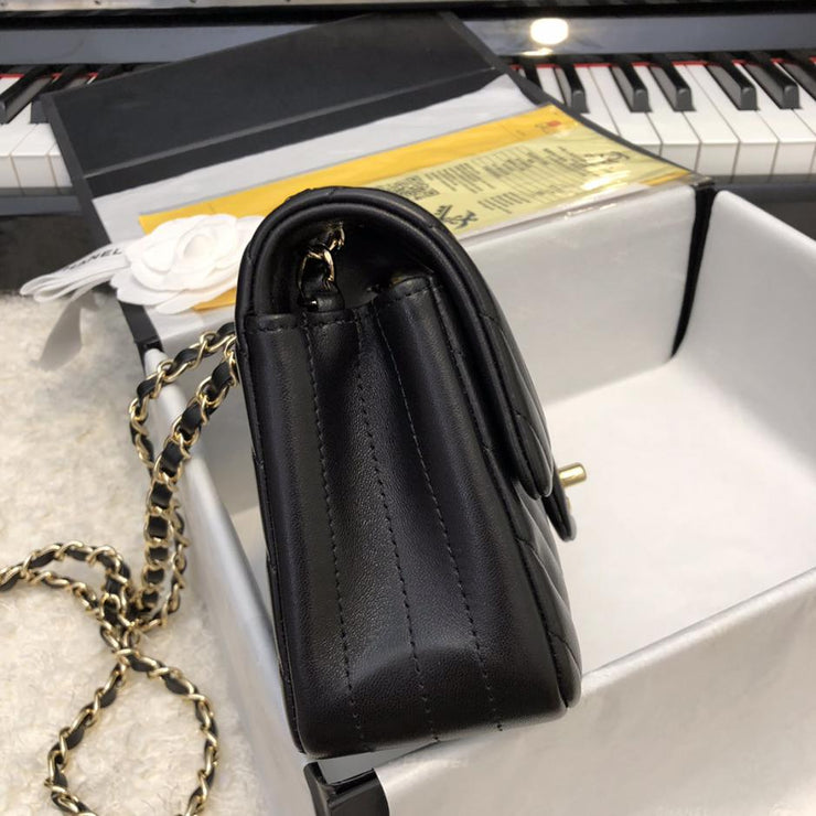 Fibbia a doppia C in pelle di pecora importata originale Chanel