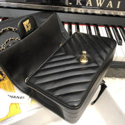 Fibbia a doppia C in pelle di pecora importata originale Chanel