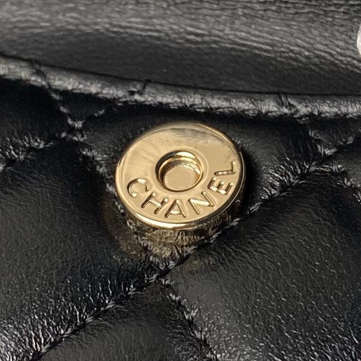 Chanel 24c Un mini zaino piccolo in pelle