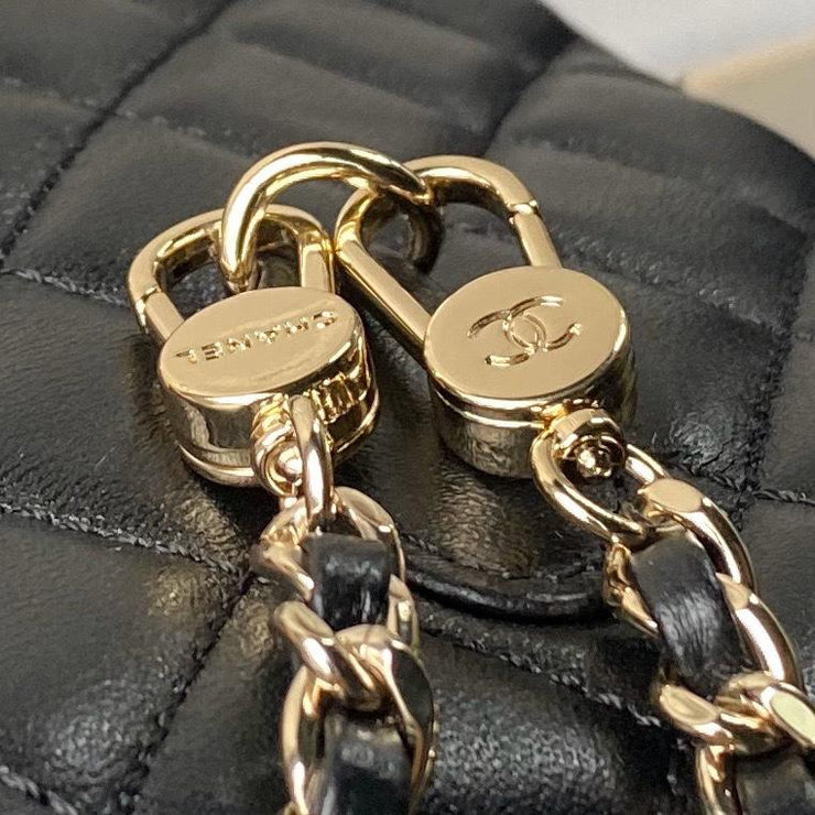 Chanel 24c Un mini zaino piccolo in pelle