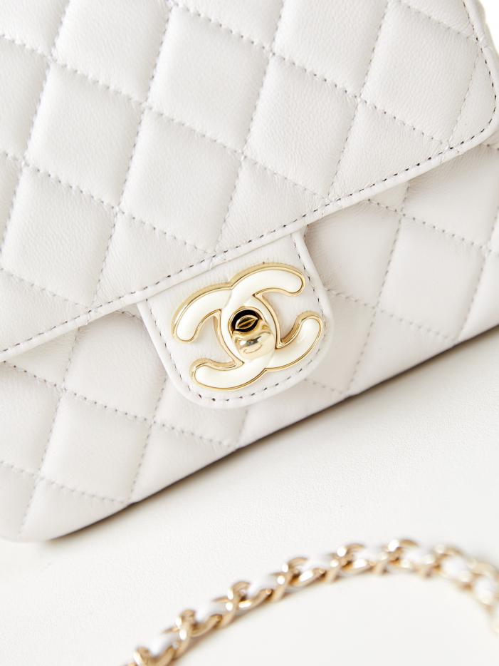 Chanel 23p fibbia smaltata serie love