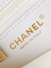 Chanel 23p fibbia smaltata serie love