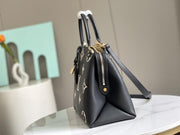 Chip dinamico dello strato superiore Louis Vuitton M45842M45811 Questa borsa Grand Palais (AC96).