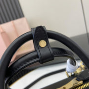 Con set completo di confezioni originali da banco” MIU MIU Arcadie Matelasse borsa a tracolla in pelle di pecora media 27 cm