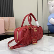 Con set completo di confezioni originali da banco” MIU MIU Arcadie Matelasse borsa a tracolla in pelle di pecora media 27 cm