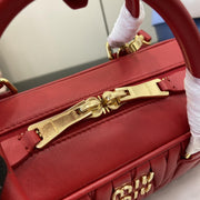 Con set completo di confezioni originali da banco” MIU MIU Arcadie Matelasse borsa a tracolla in pelle di pecora media 27 cm