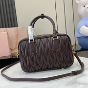 Con set completo di confezioni originali da banco” Borsa a tracolla da bowling media MIU MIU Arcadie Matelasse in pelle di pecora