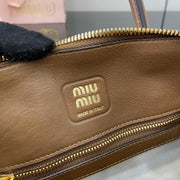 Con set completo di confezioni originali da banco” MIU MIU nuova popolare borsa da bowling