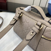 [Con set completo di confezione originale in scatola verde] Borsa super mini serie Gucci GG Emblem