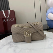 Mini borsa trapuntata serie Gucci GG Marmont