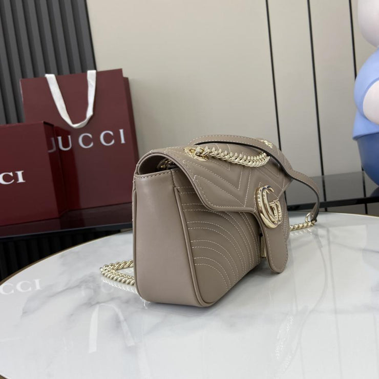Mini borsa trapuntata serie Gucci GG Marmont