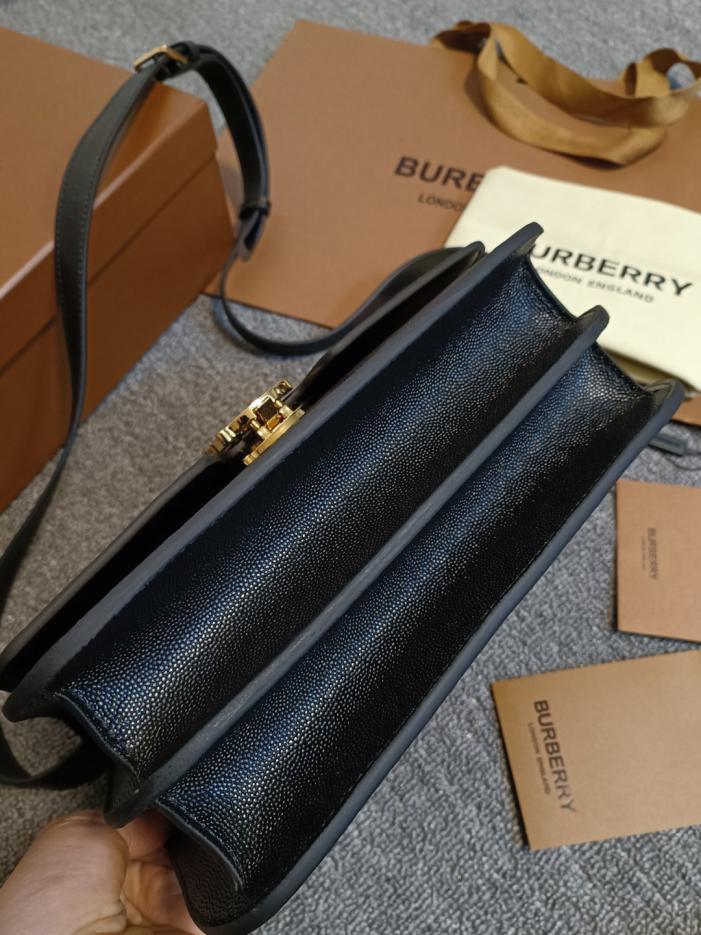 Borsa a tracolla in pelle strutturata Burberry Caviar (JEOHT)