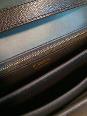 Borsa a tracolla in pelle strutturata Burberry Caviar (JEOHT)