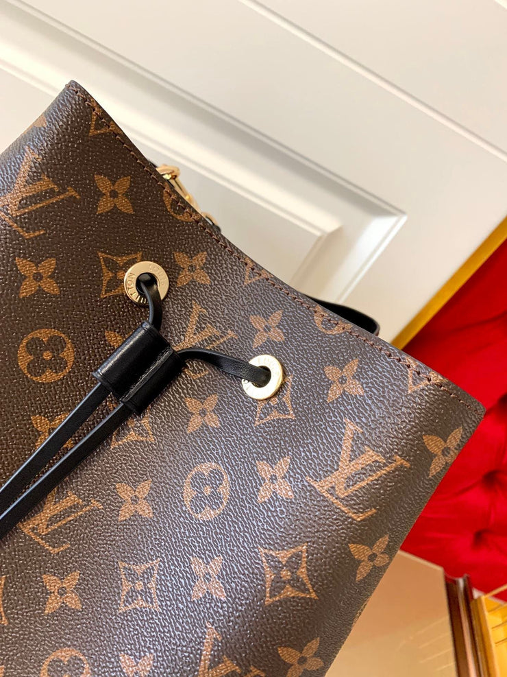 Louis Vuitton NéoNoé in Tela Monogram - Nero