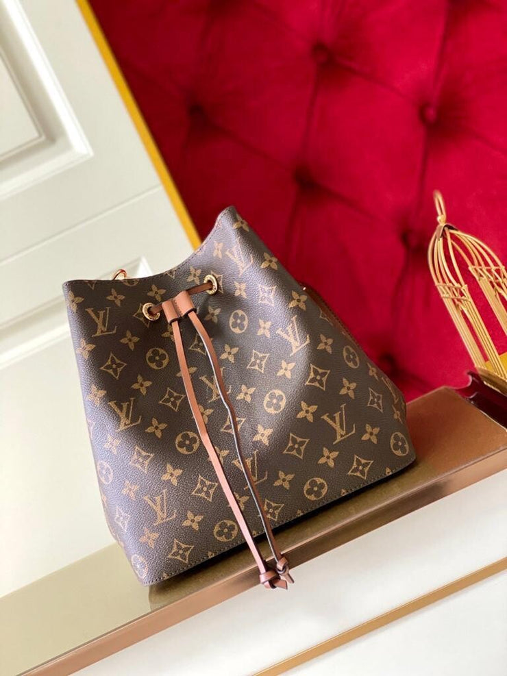 Louis Vuitton NéoNoé MM in Tela Monogram - Caramello