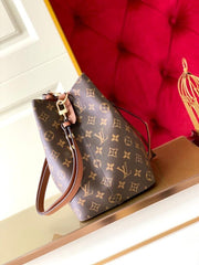 Louis Vuitton NéoNoé MM in Tela Monogram - Caramello