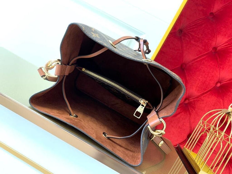 Louis Vuitton NéoNoé MM in Tela Monogram - Caramello