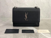 Yves Saint Laurent Kate Medium Satchel in Pelle Testurizzata Nera