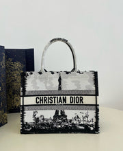 CHRISTIAN DIOR Medium Dior Book Tote