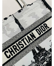 CHRISTIAN DIOR Medium Dior Book Tote
