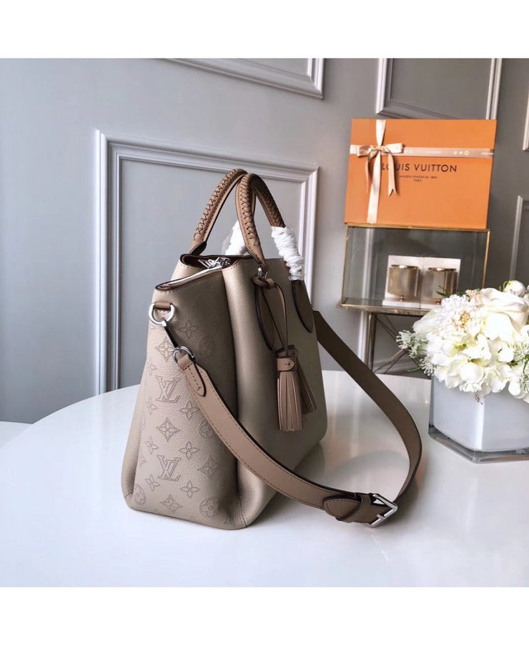 Louis Vuitton Borsa Haumea in Pelle Traforata Mahina - Beige