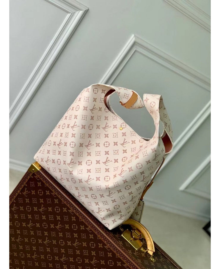 Louis Vuitton Atlantis GM in Tela Monogram Dune