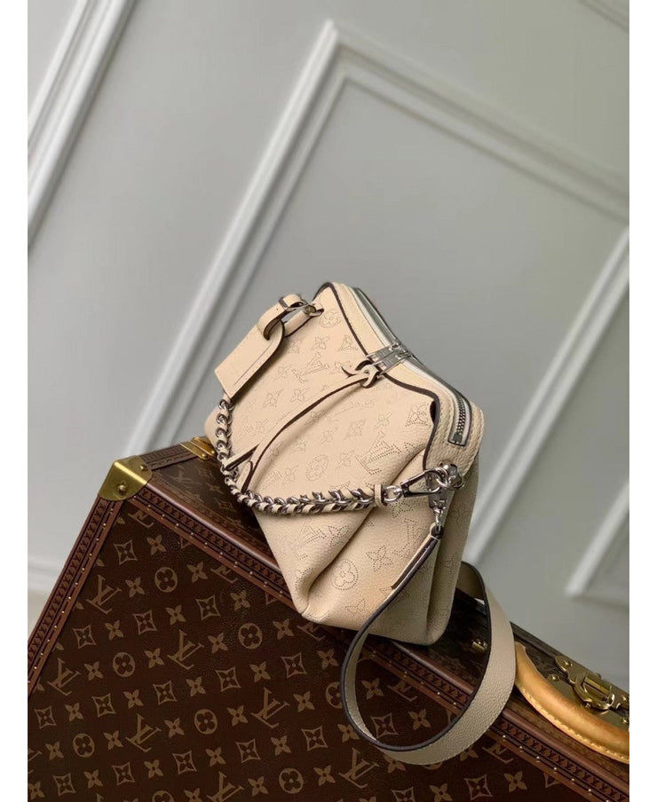 Louis Vuitton Hand It All PM in Pelle Mahina - Beige Crema