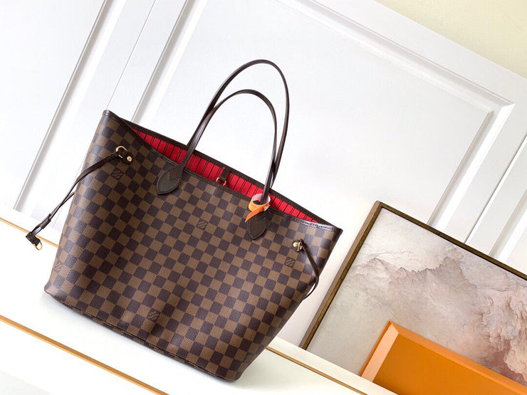Louis Vuitton Neverfull MM in Tela Monogram - Rosso Ciliegia