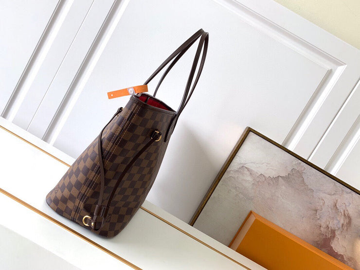 Louis Vuitton Neverfull MM in Tela Monogram - Rosso Ciliegia