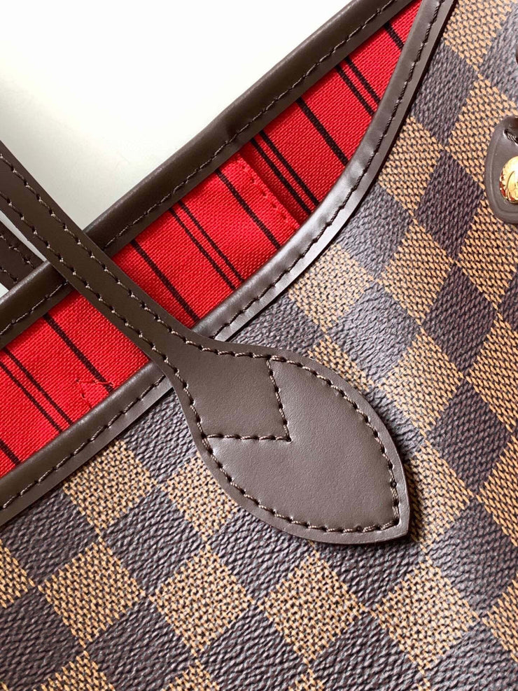 Louis Vuitton Neverfull MM in Tela Monogram - Rosso Ciliegia