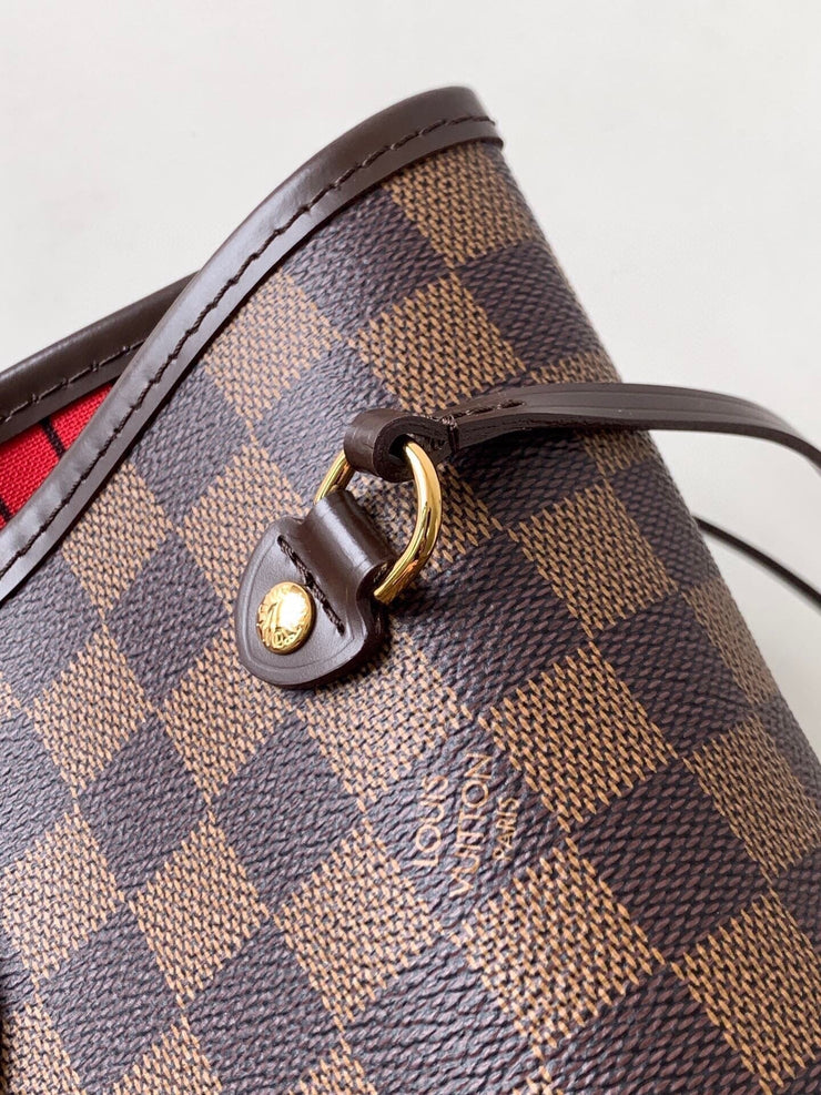 Louis Vuitton Neverfull MM in Tela Monogram - Rosso Ciliegia