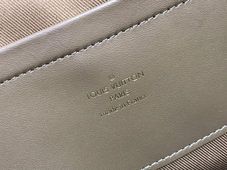 Louis Vuitton Utility in Tela Monogram